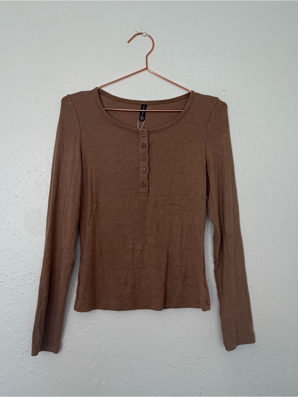 Pretty garden Women’s Brown Long-Sleeve Henley Top
